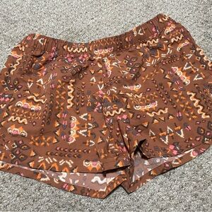Patagonia BARELY BAGGY SHORTS WOMEN size M Geometric Pattern